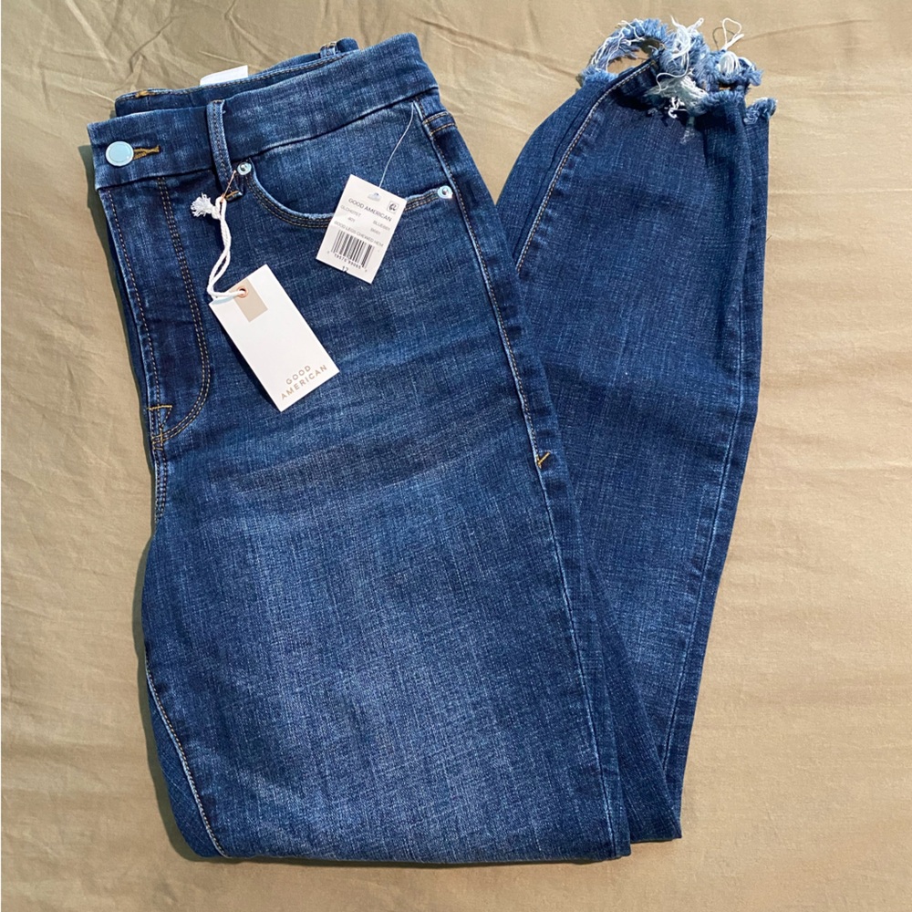 ✨NWT✨ Good American Raw Hem Skinny Jeans